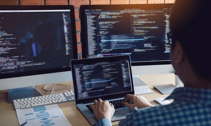 数据科学选型：R与Python如何赋能丛台区网站建设？